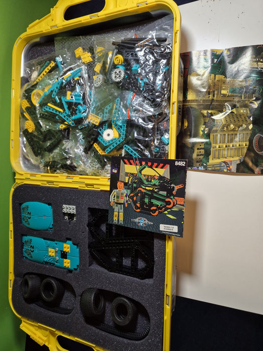 LEGO Technic CyberMaster 8483 / 8482 – vollständig im Originalkoffer